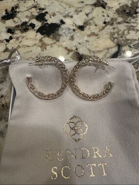 Kendra Scott Gold Textured Filigree Hoop Earrings